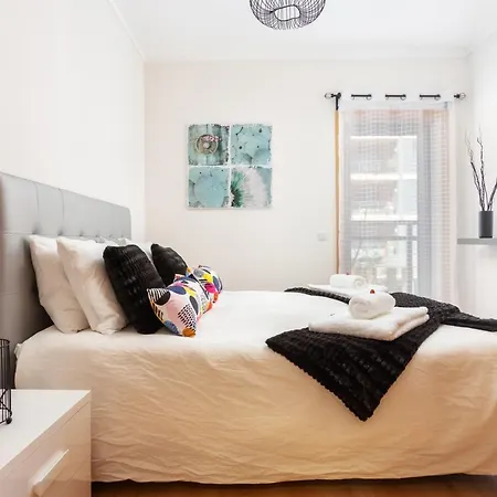 Privilege Benet With Rooftop Pool, Village Marina - Apartamento *