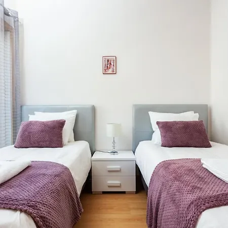 شقة Privilege Benet With Rooftop Pool, Village Marina -