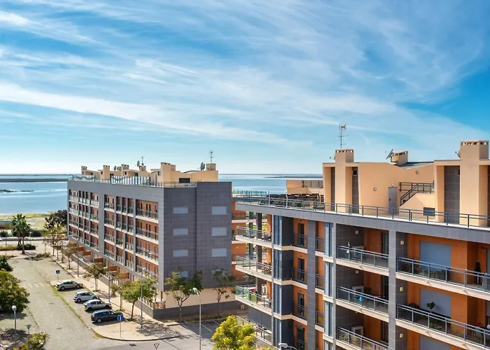 Privilege Benet With Rooftop Pool, Village Marina - * Olhão