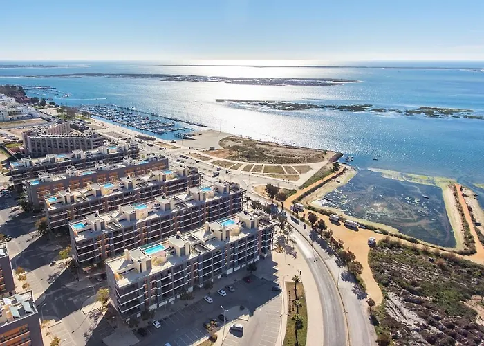 Privilege Benet With Rooftop Pool, Village Marina - Lejlighed