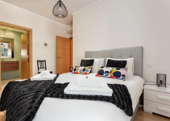 Privilege Benet With Rooftop Pool, Village Marina -